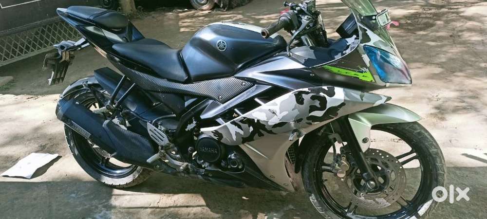 Yammaha R15 V2