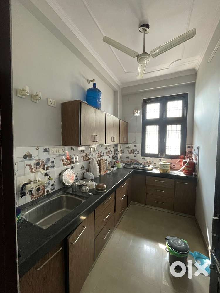 Finding flatmates for 2bhk flat