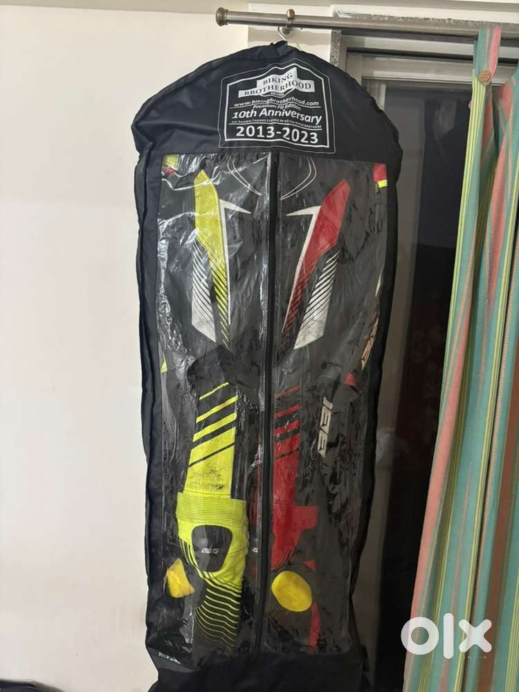 BBG SuperTech R Race suit