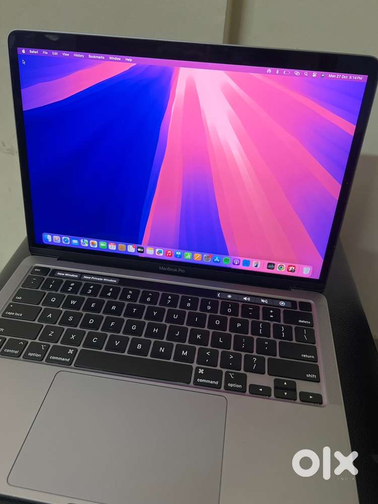 MACBOOK PRO