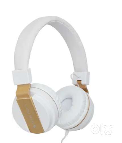 Brand New Wireless White Zebronics Headphones.