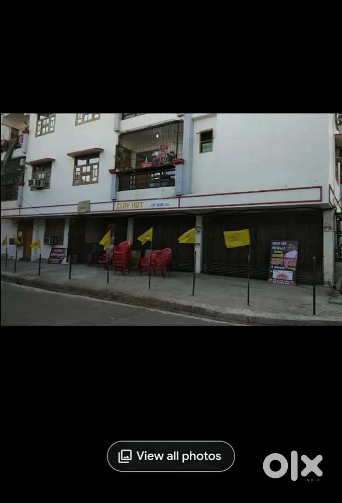 Flat available for rent...near yojna bhawan,mall Avenue road,hazratgan