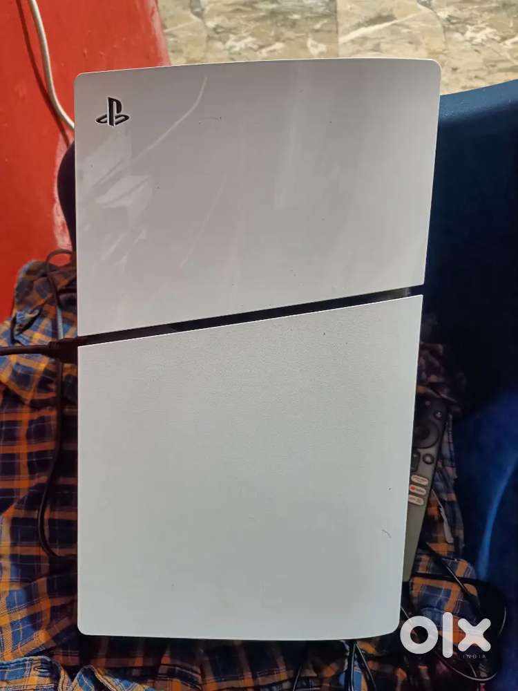 Sony ps5 slim disc, only two months hold