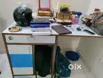 Computer table
