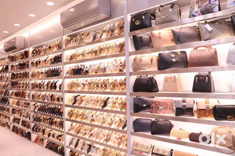 14 x 25 shop available in Ghumar Mandi very prime location