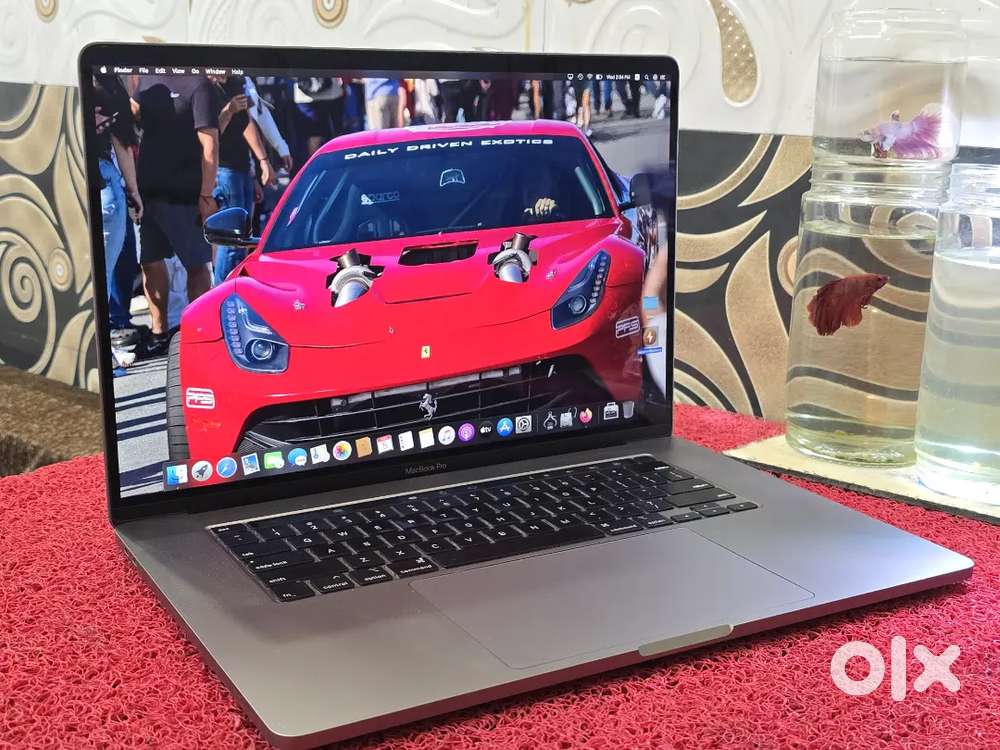 Apple Macbook Pro i9/16/512gb/5.5gb Graphics Touchbar Touch iD