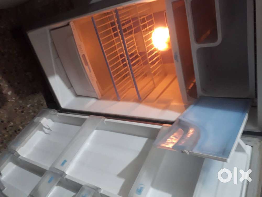 GODREJ FRIDGE 5 STAR 210 LITERS