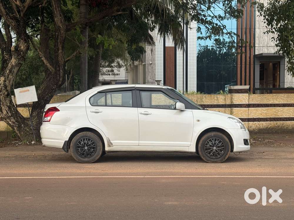 Maruti Suzuki Swift Dzire 1.3 VXI, 2011, Petrol
