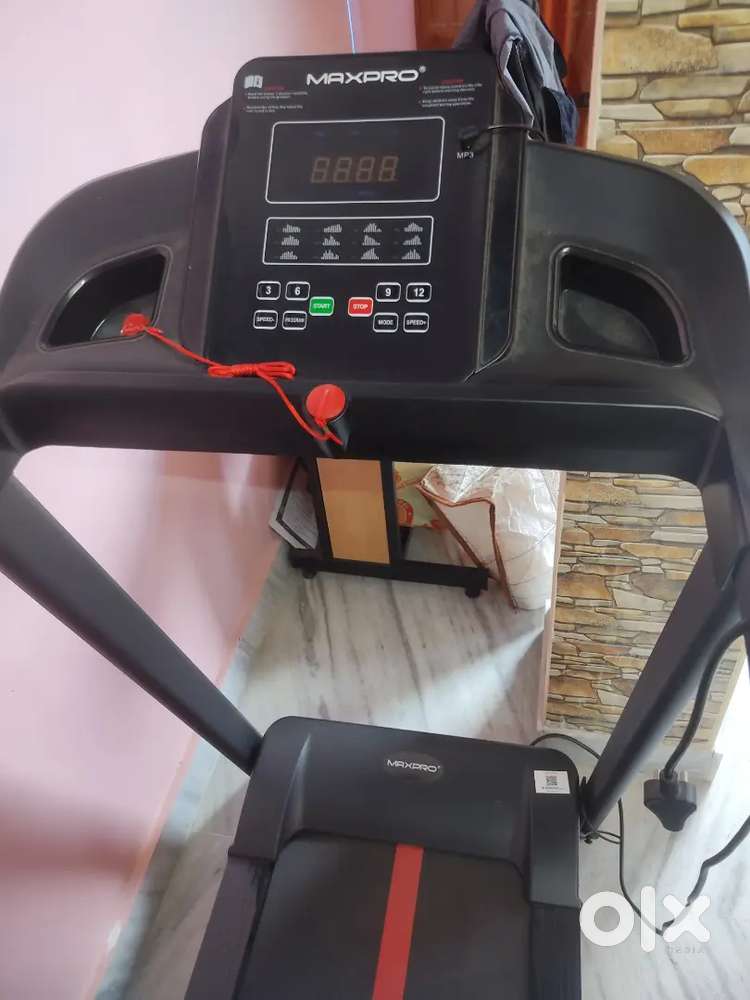 10 months Tread mill for sale (Almost new)