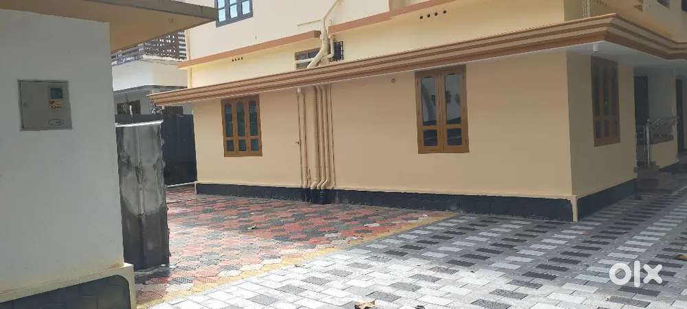 First floor of a house for rent at Edathara, Pathanapuram.