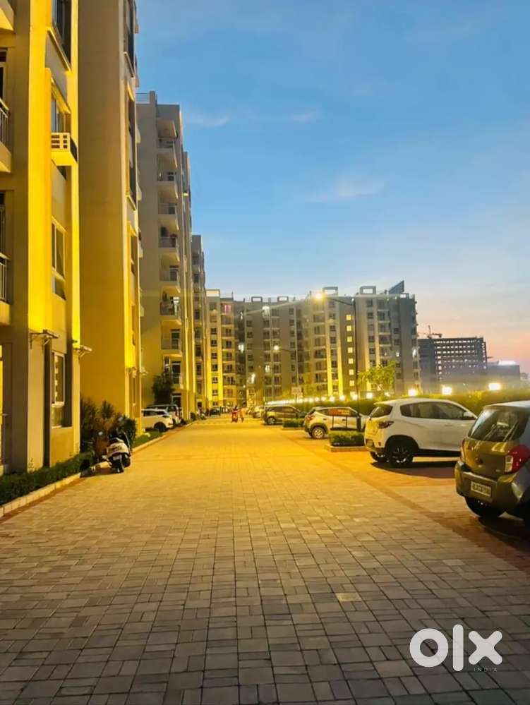 3 BHK FLAT ON AIRPORT ROAD