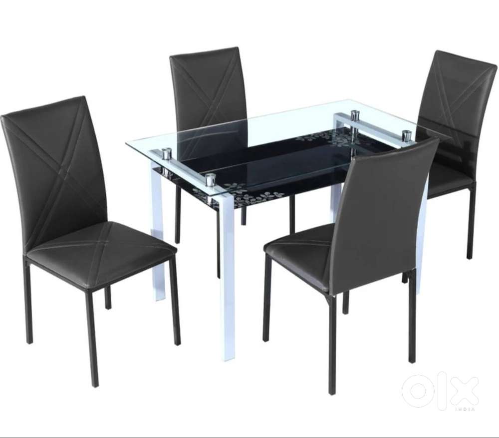 Dining table for sale