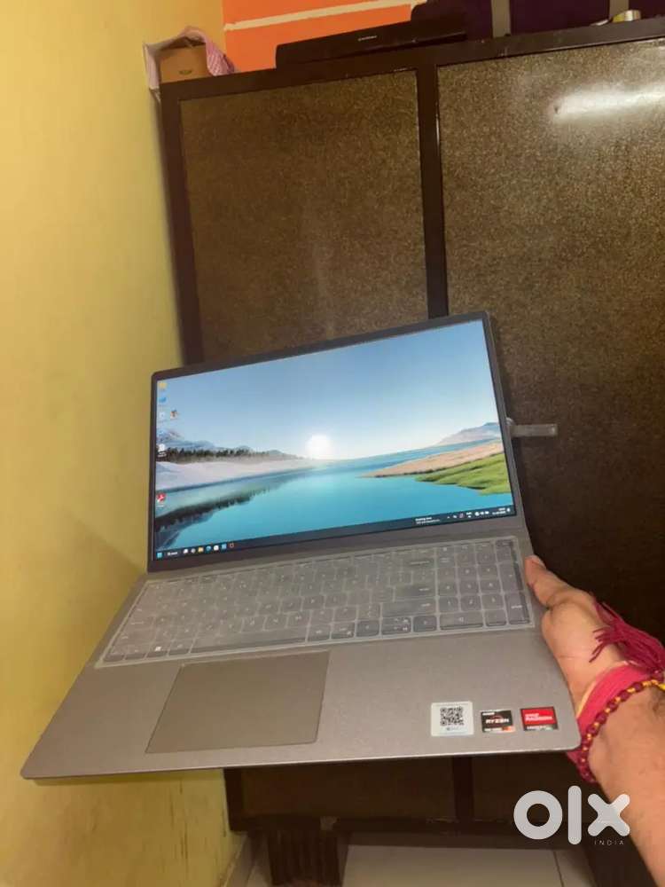 Dell laptop well maintained no scratches