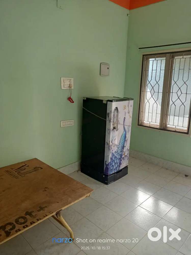 LG Refrigerator single door