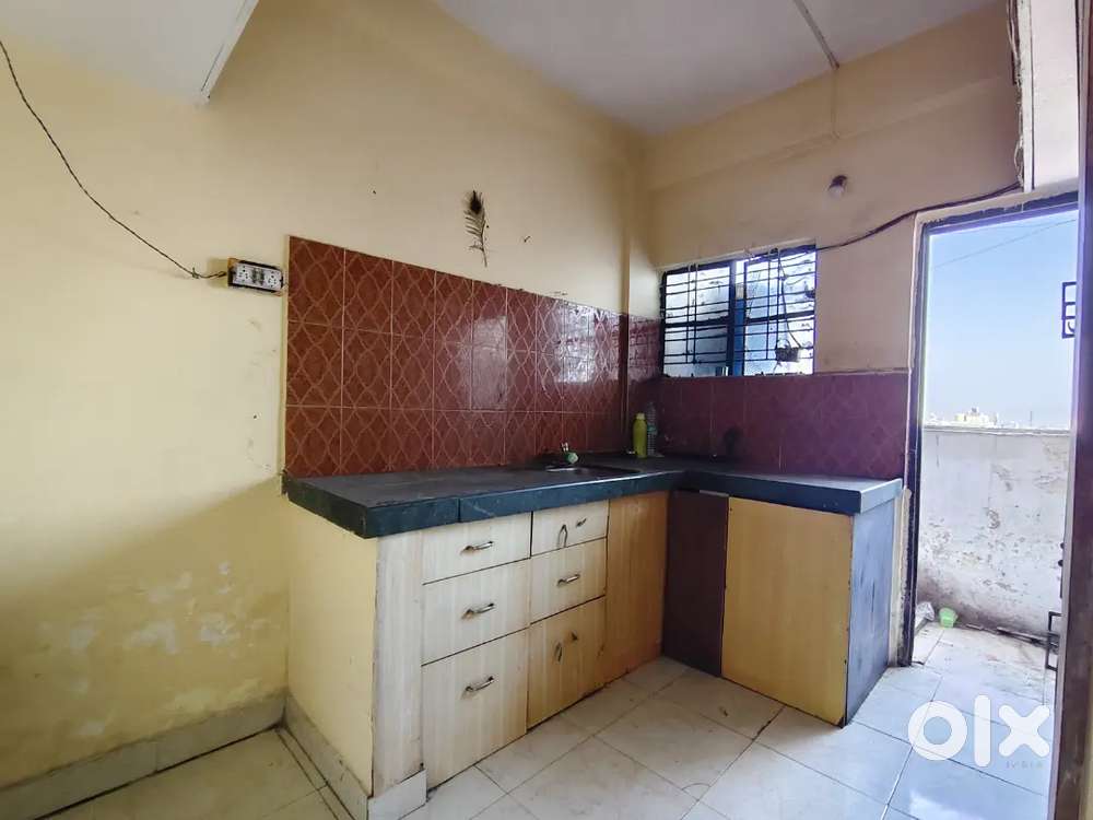 2bhk flat for rent road tuch