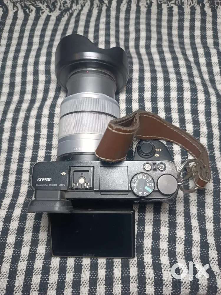 Sony 6500 with 18-55 silver kit lens