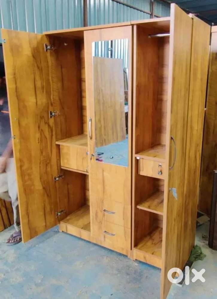 Brand new Wooden 3 door Wardrobe Factory Sale!!!