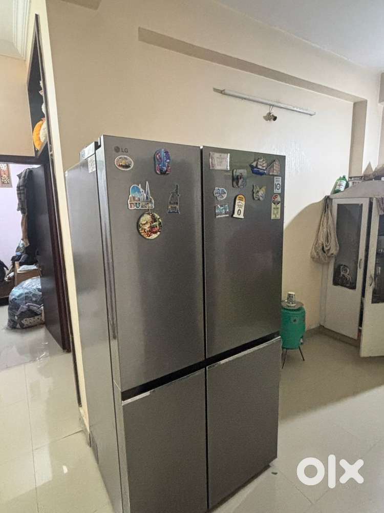 LG 4-Door Refrigerator for Sale – Excellent Condition