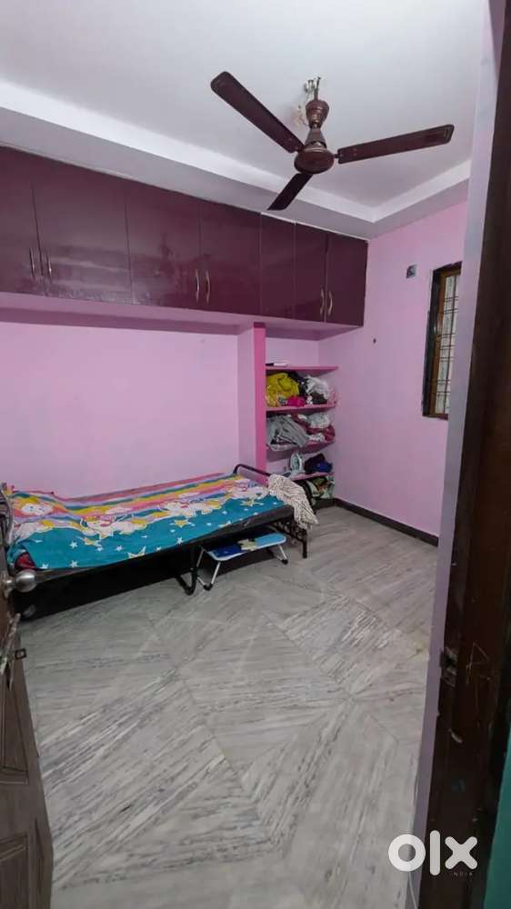 Room sharing for girls