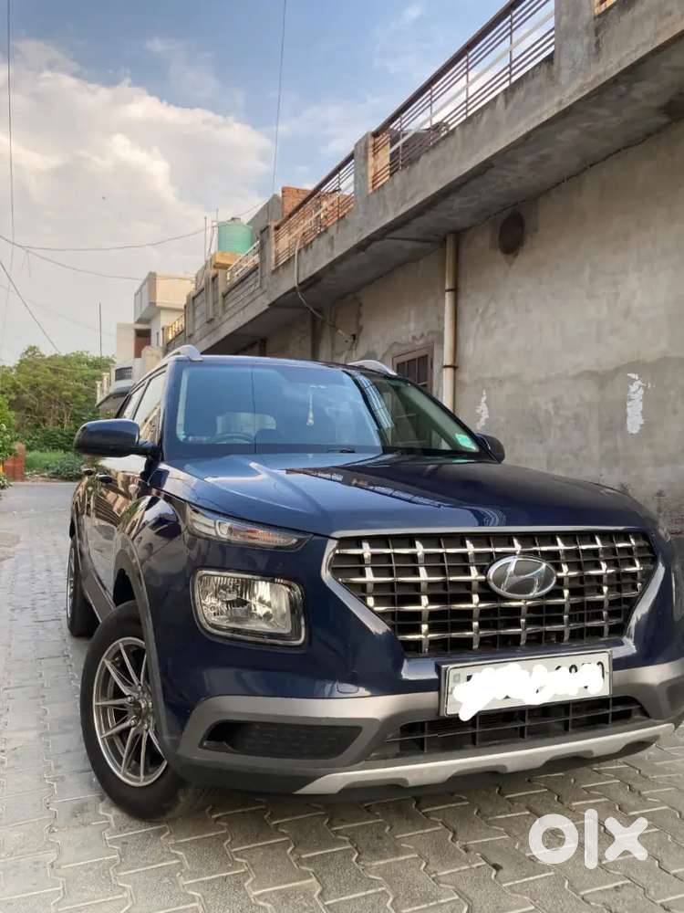 Hyundai Venue 2019 Diesel 60000 Km Driven