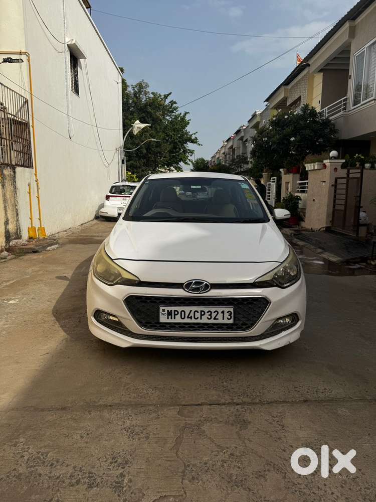 First owner. Well maintained. Single person driven hyundai i20 elite