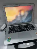 Macbook air 2015 ..hinge dhele hain or koi problam nahi hai