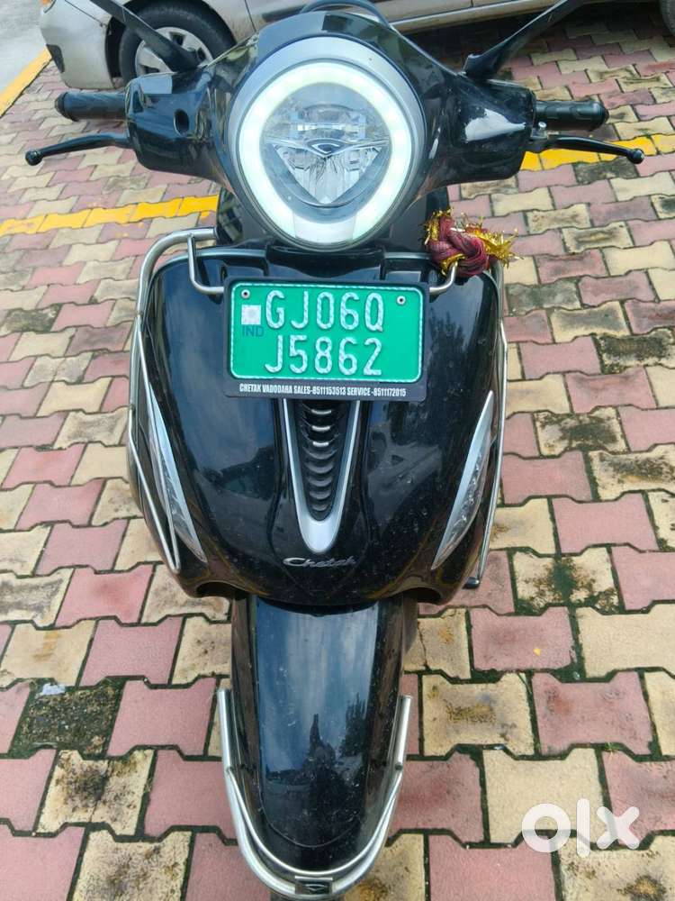 Bajaj Chetak 2423 Premium – Excellent Condition  Well Maintained