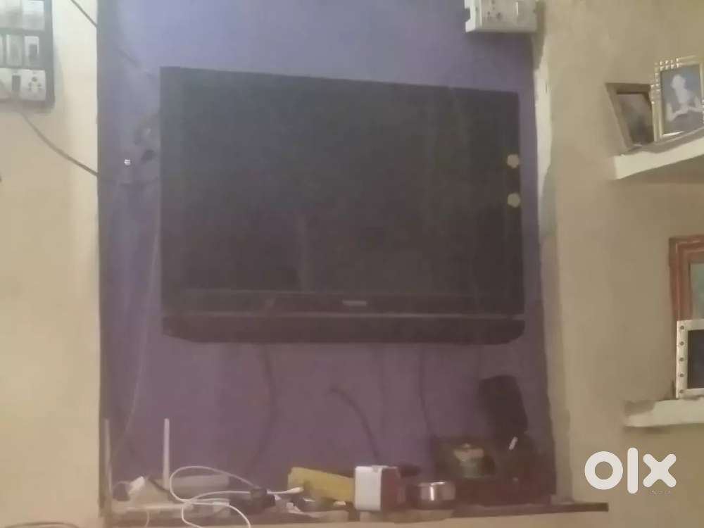 Argent sell TV 10k Contac toshiba 32inch TV kisi ko lena ho toh bto