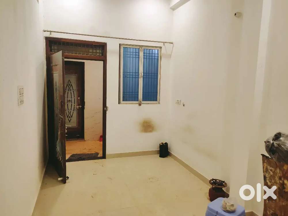 1 Room set near Ramyan Park Malviya Nagar