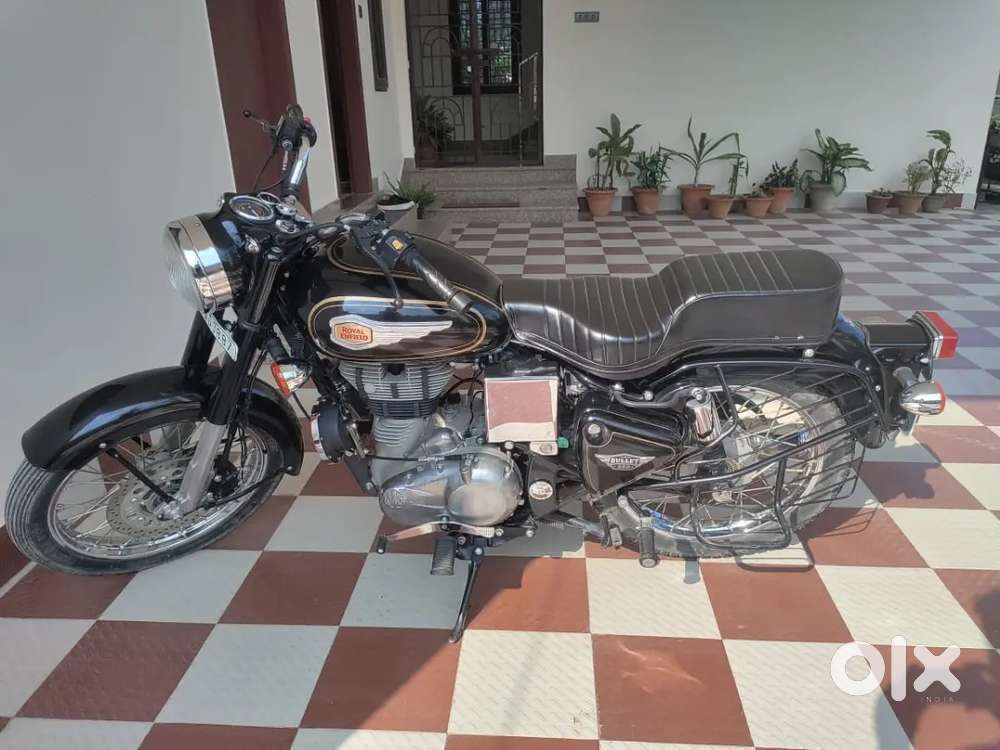 Standard 350 showroom condition...fully stocked