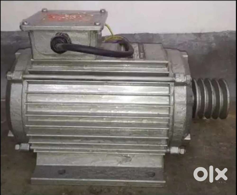 4 H .P. THREE PHASE MOTOR WITH PULLY