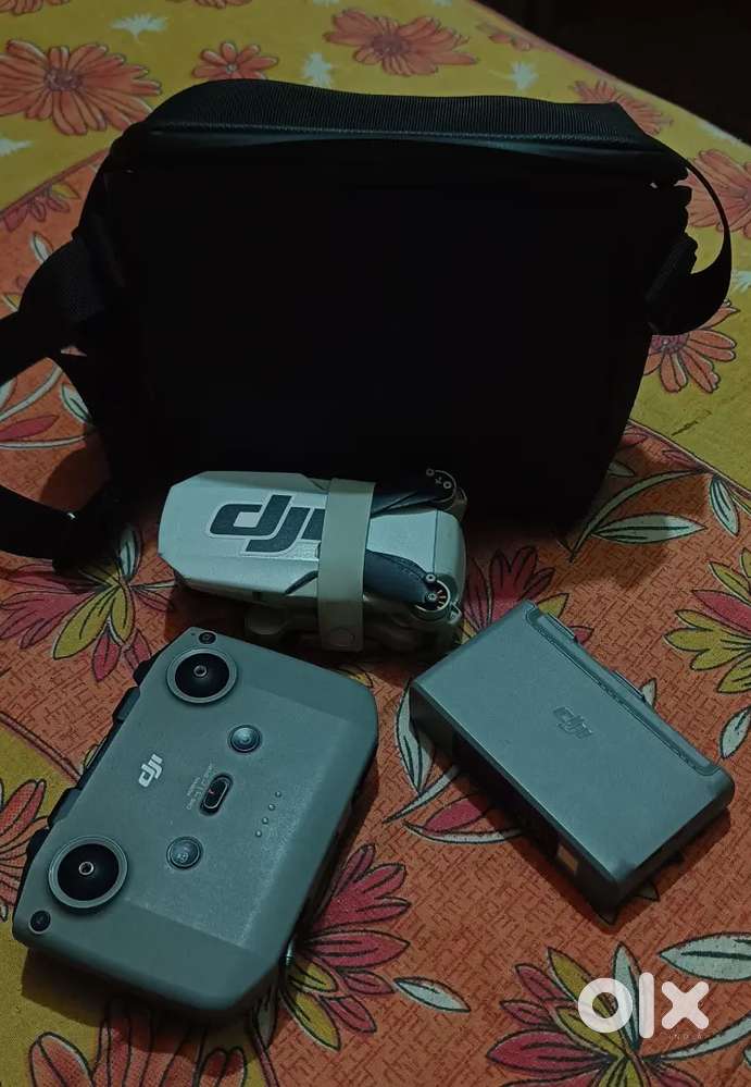 Dji mini 2 drone with fly more combo Good condition