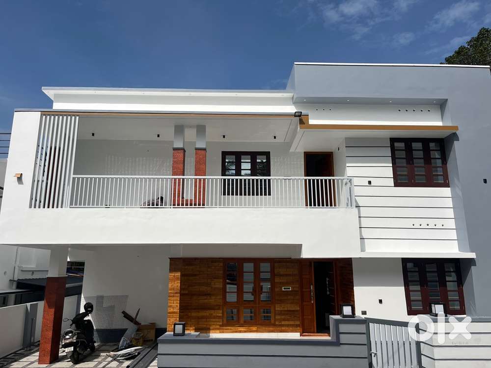 5.2cent House Pothencode Plamoodu