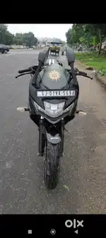 SUZUKI GIXXER 155 BLACK & RED COLOUR