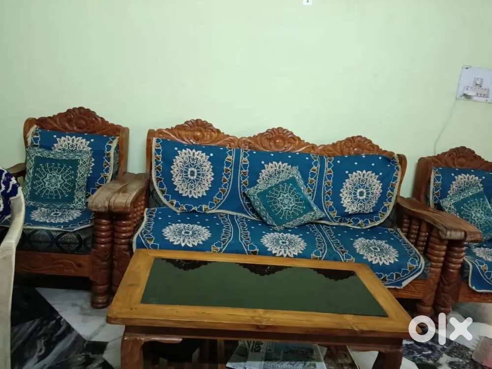6 seaters wooden sofa