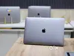 Apple Macbook Pro i9 16GB Ram 512GB Apple SSD 5.5gbGraphics