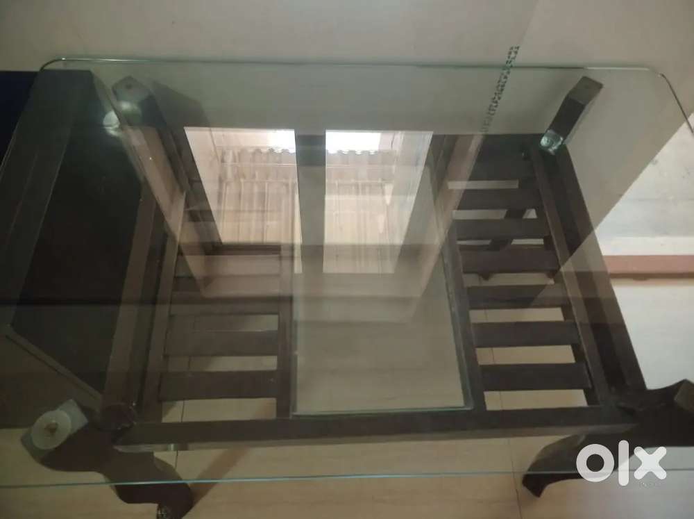 4-seater teak wood dining table