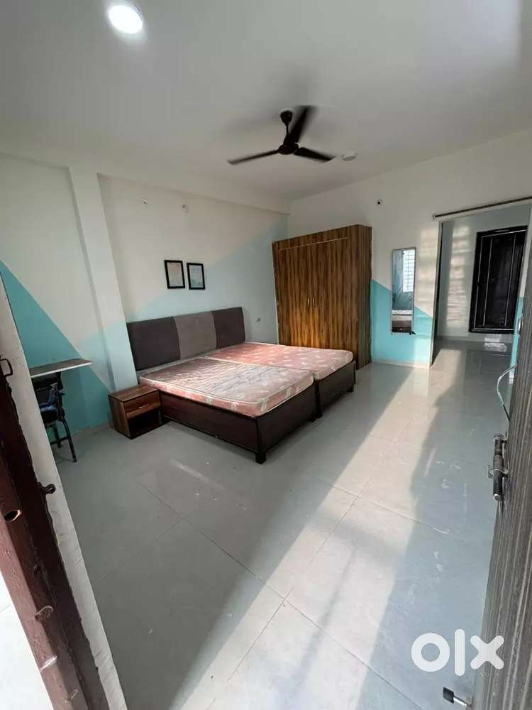 1RK,1BHK AND 2BHK AVAILABLE ON RENT