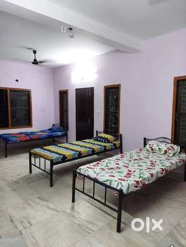 Fully furnished ac and non ac pg guest house room for male