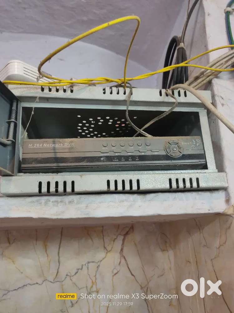 dvr +Camera 4 pc set