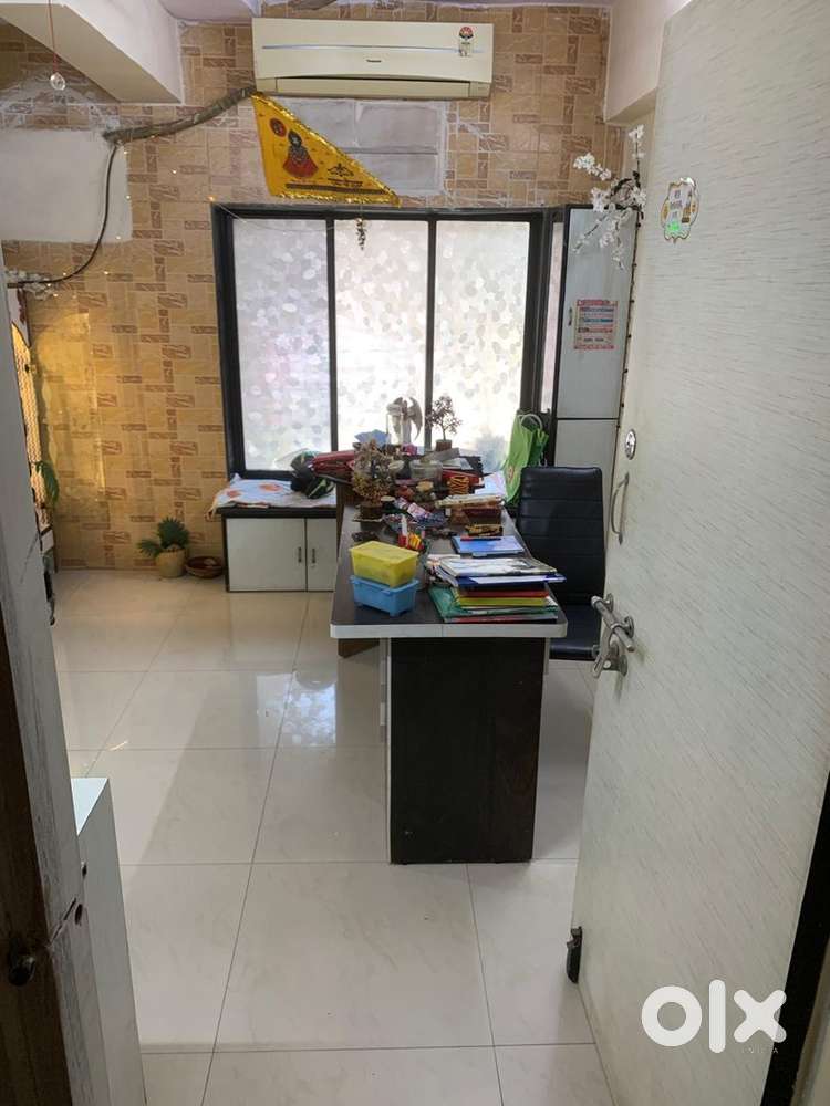 3min walking distance malad station