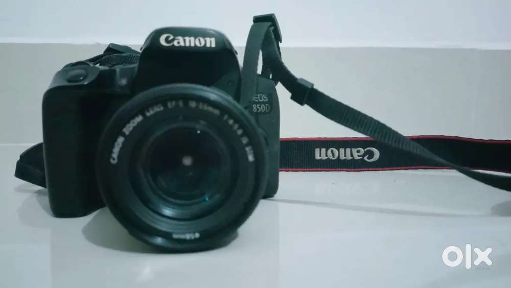 Canon 850D DSLR camera 2 Lens