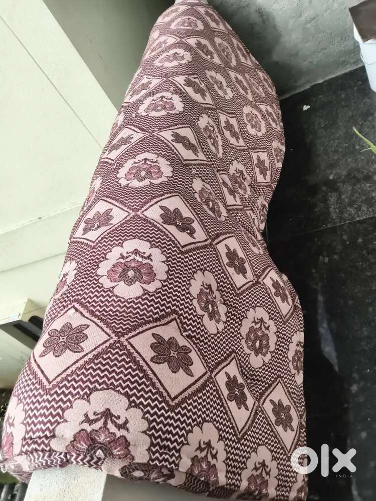 2 Cotton matress 4*7 feet