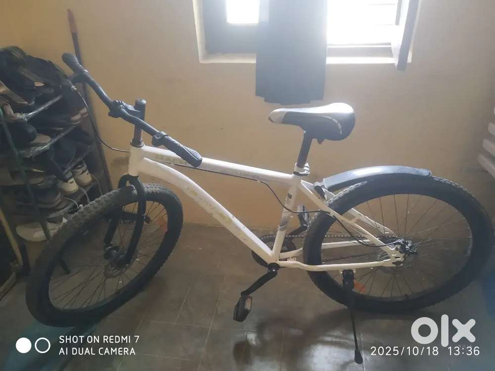New cycle 3 months old , selling because of space problem.
