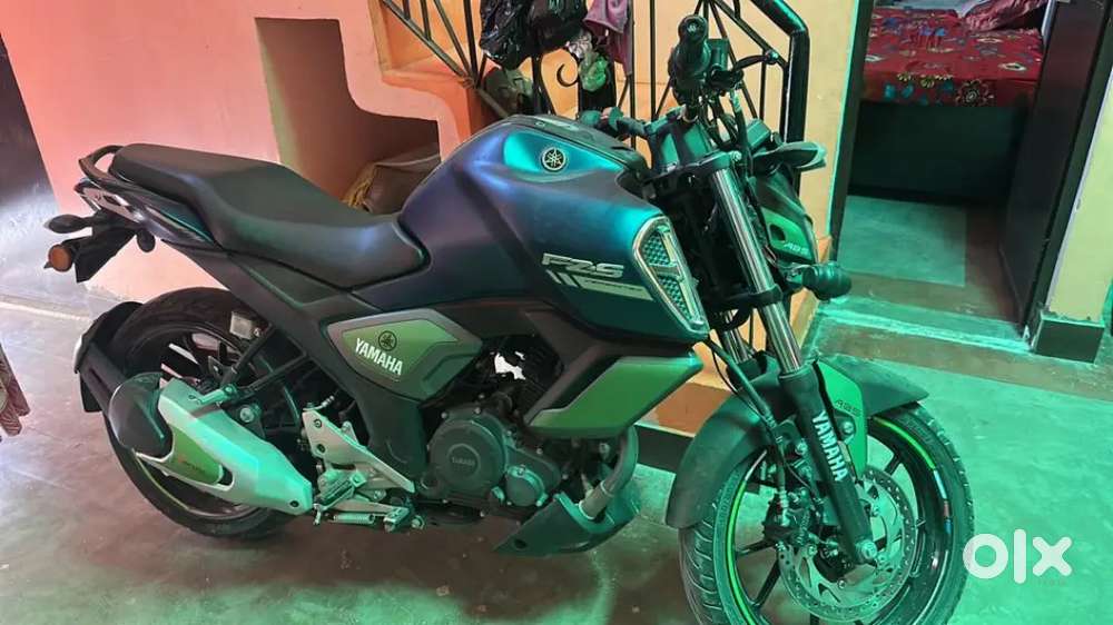 Yamaha Fzs very good condition genuine 25000 km driven 14 nov 2020