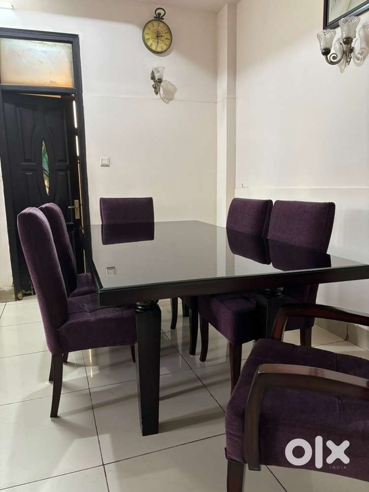 Luxurious New Six seater Dining Table