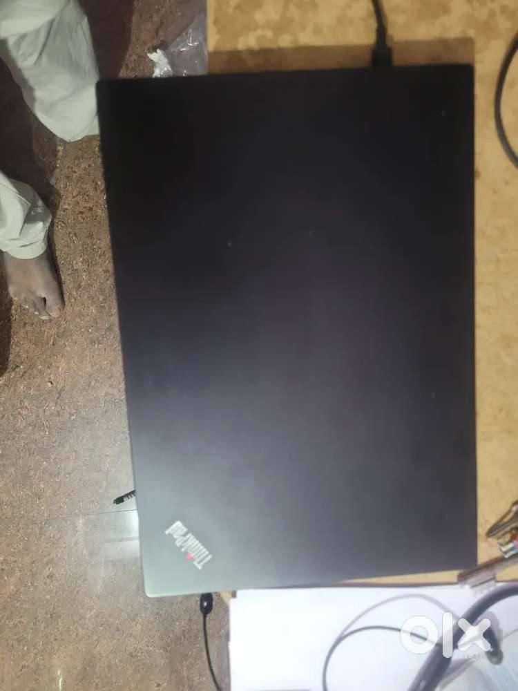 Thinkpad l390 j7 8th gen 8gb 256 ssd ,good battery black light 180 deg