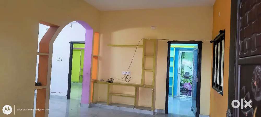 Spacious East facing 2 BHK house for Rent Near Errakalamma temple