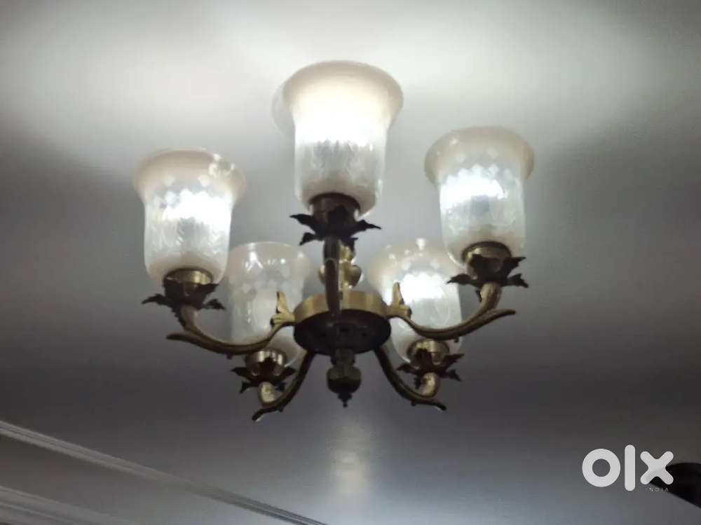 Shandelair  with 7 side well lamp in great condition