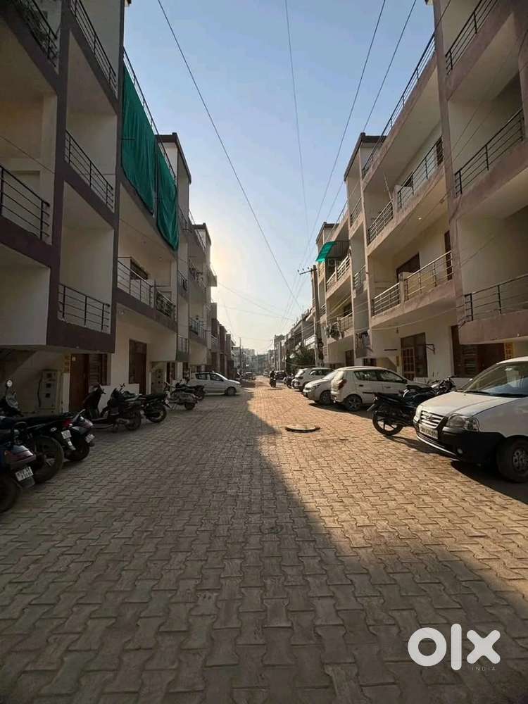1 BHK Flat for Sale in Sector 127